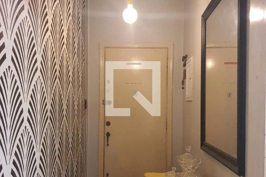 Corredor de apartamento à venda com 2 quartos, 105m² em Bela Vista, São Paulo