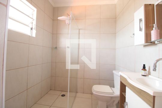 Banheiro da suíte 1 de casa à venda com 3 quartos, 250m² em Jardim Varginha, São Paulo
