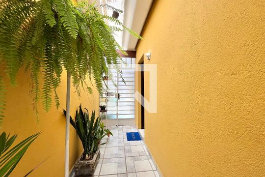 Hall de entrada de casa à venda com 3 quartos, 160m² em Vila Alexandria, São Paulo