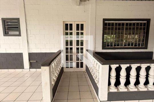 Casa para alugar com 3 quartos, 2690m² em Granja Nossa Senhora Aparecida, Embu das Artes