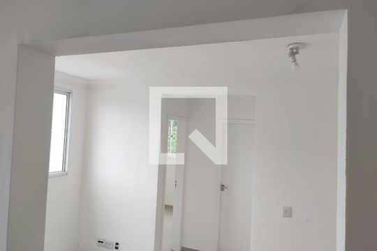 Sala de apartamento para alugar com 2 quartos, 45m² em Partenon, Porto Alegre