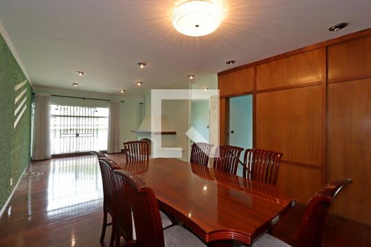 Sala de Estar de casa à venda com 3 quartos, 400m² em Santa Maria, Santo André