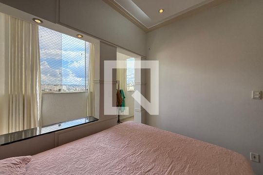 Apartamento à venda com 3 quartos, 176m² em Itamarati, Belo Horizonte