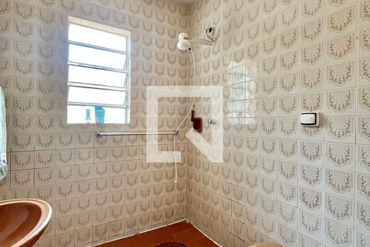 Banheiro de casa à venda com 3 quartos, 141m² em Jardim Miranda, Campinas