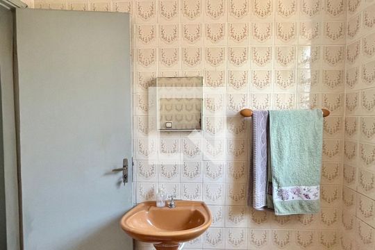Banheiro de casa à venda com 3 quartos, 141m² em Jardim Miranda, Campinas