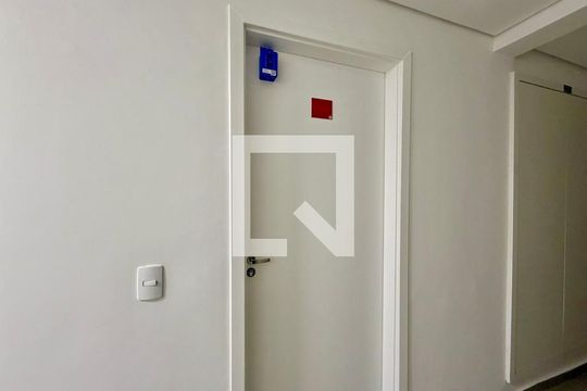 Hall Apartamento  de apartamento à venda com 2 quartos, 28m² em Vila das Belezas, São Paulo