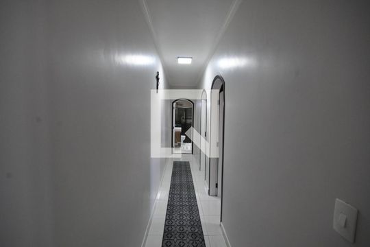 Corredor de casa à venda com 4 quartos, 234m² em Vila Constança, São Paulo