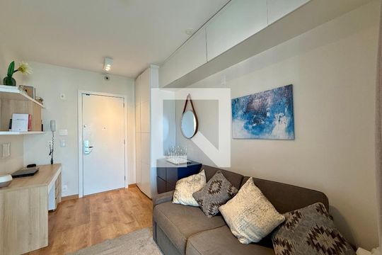 Sala  de kitnet/studio para alugar com 1 quarto, 36m² em Brooklin, São Paulo