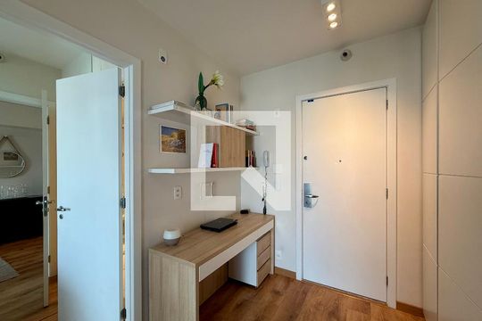 Sala  de kitnet/studio para alugar com 1 quarto, 36m² em Brooklin, São Paulo