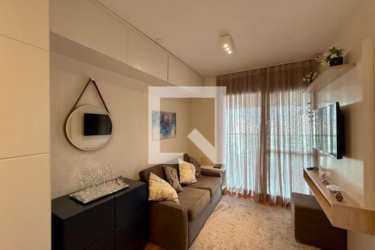 Sala  de kitnet/studio para alugar com 1 quarto, 36m² em Brooklin, São Paulo