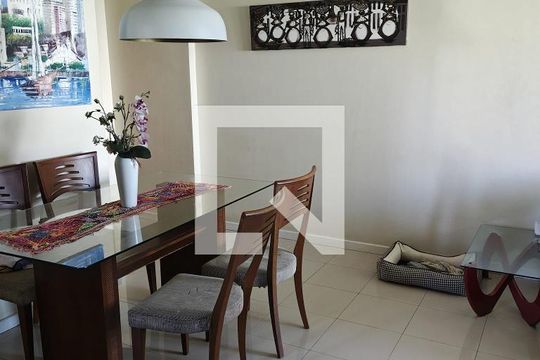 Apartamento para alugar com 3 quartos, 85m² em Costa Azul, Salvador