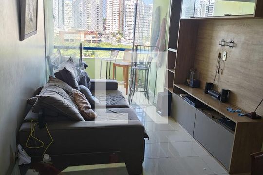 Apartamento para alugar com 3 quartos, 85m² em Costa Azul, Salvador