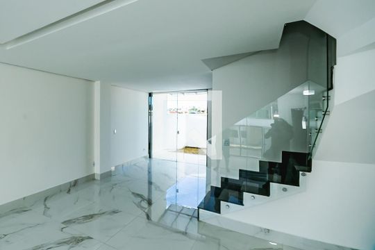 Casa à venda com 3 quartos, 110m² em Santa Monica, Belo Horizonte
