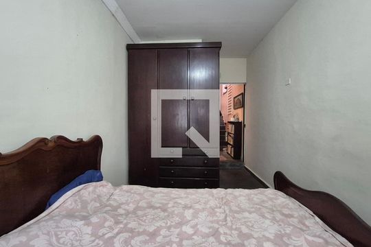 Quarto de casa para alugar com 4 quartos, 329m² em Vila Curuçá, Santo André