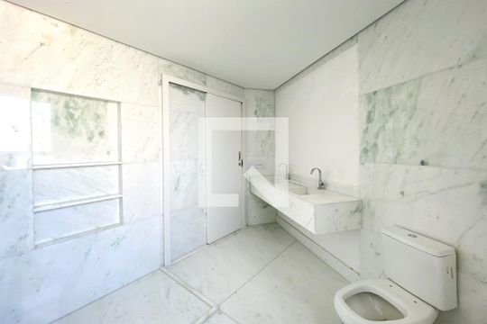 Banheiro da Suíte 1 de apartamento à venda com 4 quartos, 186m² em Serra, Belo Horizonte