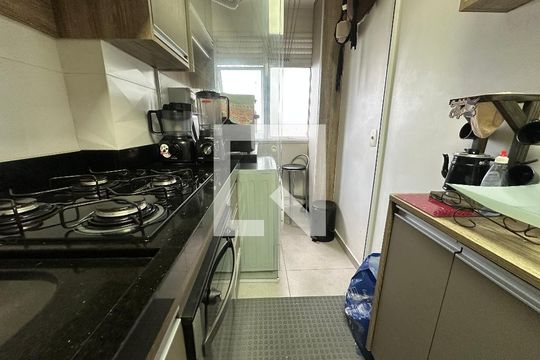 Cozinha de apartamento à venda com 2 quartos, 62m² em Bethaville I, Barueri