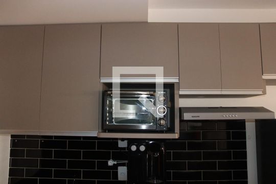 Cozinha e Área de Serviço de apartamento para alugar com 1 quarto, 60m² em Setor Bueno, Goiânia