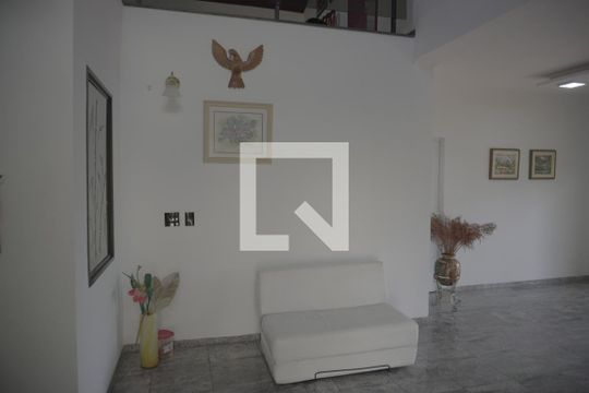Sala 1 de casa para alugar com 4 quartos, 1000m² em Vila Frezzarin, Americana