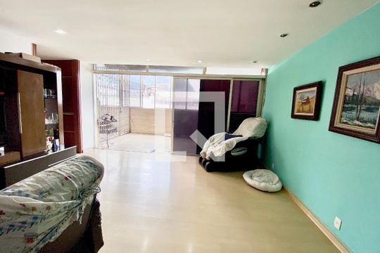 Sala  de apartamento à venda com 3 quartos, 190m² em Copacabana, Rio de Janeiro