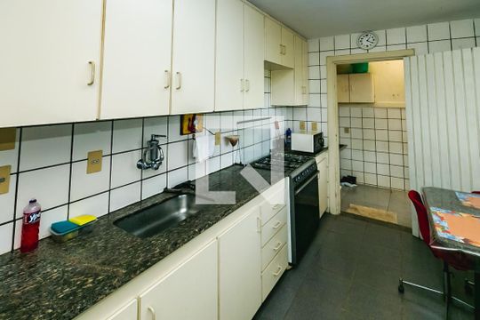 Casa para alugar com 2 quartos, 200m² em Bandeirantes (pampulha), Belo Horizonte