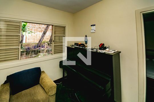 Casa para alugar com 2 quartos, 200m² em Bandeirantes (pampulha), Belo Horizonte