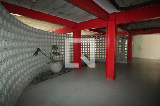 Hall de entrada de kitnet/studio para alugar com 1 quarto, 52m² em Santa Terezinha, Santo André
