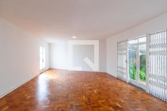 Sala de casa à venda com 3 quartos, 341m² em Jabaquara, São Paulo