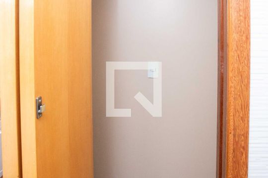 Lavabo de casa à venda com 3 quartos, 190m² em Jardim Luso, São Paulo