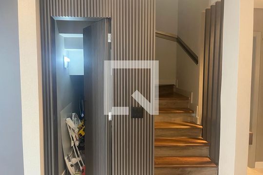 Sala de casa de condomínio à venda com 4 quartos, 273m² em Morumbi, São Paulo
