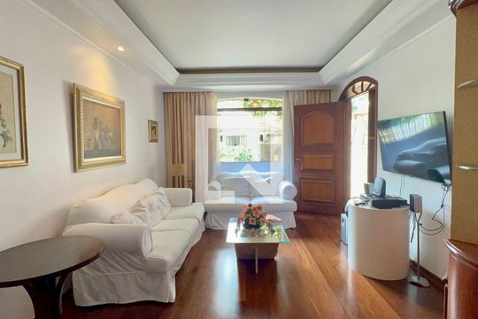 Sala de casa para alugar com 3 quartos, 256m² em Vila Madalena, São Paulo