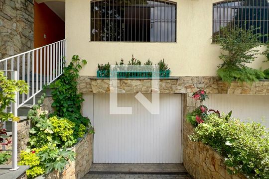 Garagem de casa para alugar com 3 quartos, 256m² em Vila Madalena, São Paulo