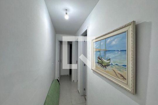 Corredor de apartamento à venda com 2 quartos, 58m² em Vargem Grande, Rio de Janeiro