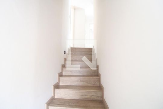 Escada de casa à venda com 4 quartos, 459m² em Pedreira, São Paulo