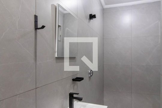 Lavabo de casa à venda com 2 quartos, 130m² em Vila das Palmeiras, Guarulhos