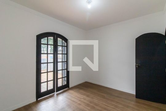 Quarto de casa à venda com 2 quartos, 130m² em Vila das Palmeiras, Guarulhos