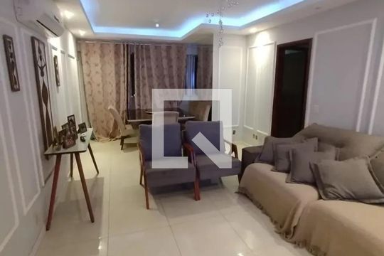 Sala de apartamento à venda com 3 quartos, 104m² em Vila Kosmos, Rio de Janeiro