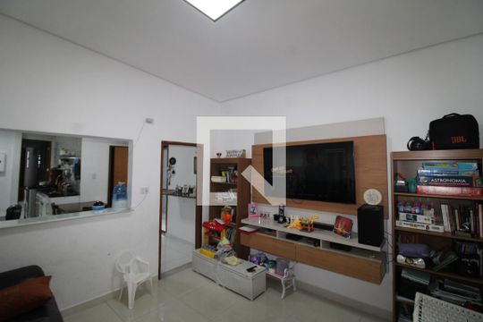 Sala de casa à venda com 2 quartos, 80m² em Vila Vitorio Mazzei, São Paulo