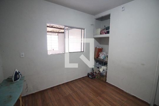 Quarto 2 de casa à venda com 3 quartos, 390m² em Industrial, Contagem