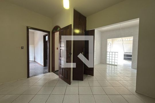 Casa à venda com 3 quartos, 356m² em Pindorama, Belo Horizonte