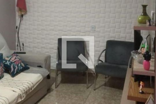 Sala de casa à venda com 5 quartos, 200m² em Jardim Peri, São Paulo