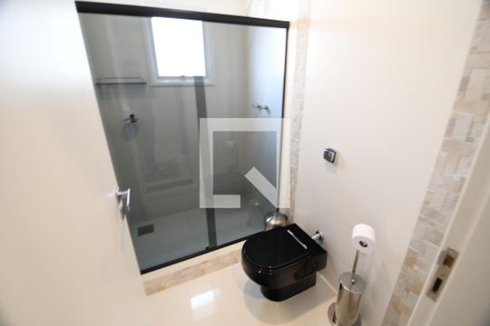 Banheiro de casa de condomínio à venda com 4 quartos, 410m² em Vila Sônia (sousas), Campinas
