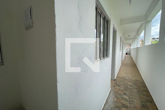 Área de Serviço de kitnet/studio para alugar com 1 quarto, 30m² em Parque Mirante da Mata, Cotia