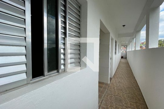 Área de Serviço de kitnet/studio para alugar com 1 quarto, 30m² em Parque Mirante da Mata, Cotia