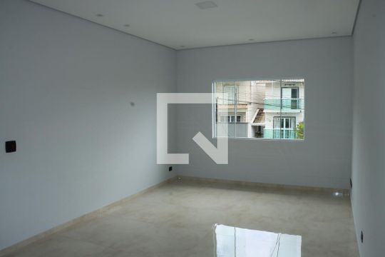Casa de Condomínio para alugar com 3 quartos, 170m² em Jardim Rio das Pedras, Cotia