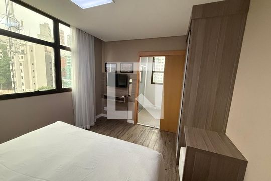 Apartamento à venda com 2 quartos, 80m² em Coracao de Jesus, Belo Horizonte
