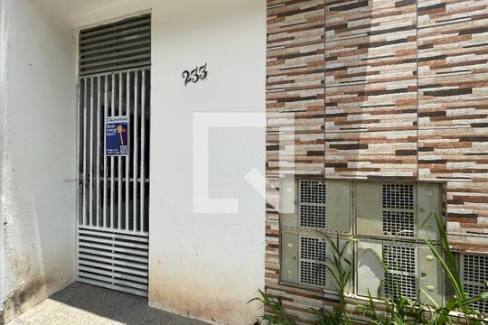 Fachada de kitnet/studio para alugar com 1 quarto, 30m² em Parque Mirante da Mata, Cotia
