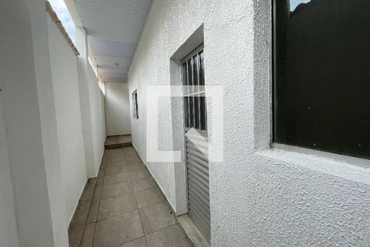 Corredor de kitnet/studio para alugar com 1 quarto, 38m² em Parque Mirante da Mata, Cotia
