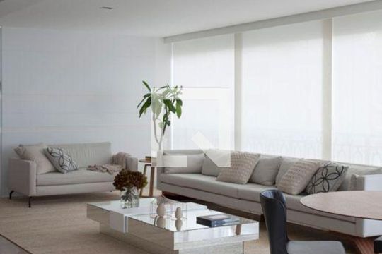 Sala de apartamento para alugar com 4 quartos, 404m² em Pacaembu, São Paulo