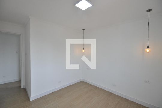 Quarto 1 de apartamento para alugar com 2 quartos, 74m² em Vila Bancaria Munhoz, São Paulo