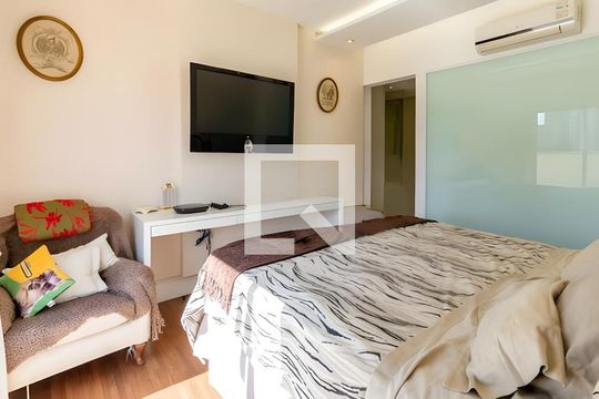 Apartamento para alugar com 4 quartos, 316m² em Vila Romana, São Paulo